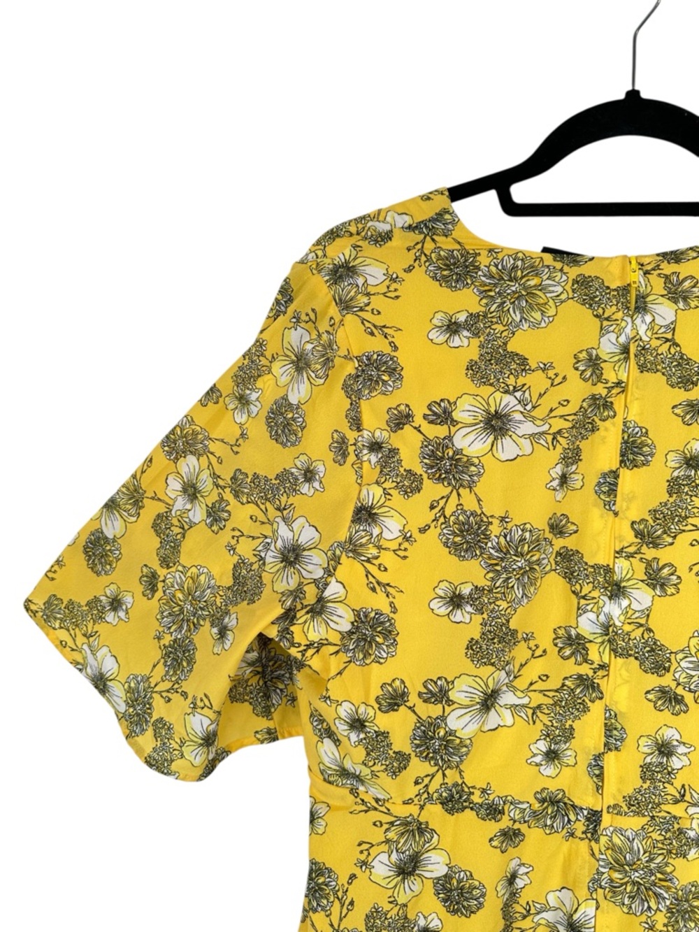 Torrid Floral Georgette Faux Wrap Dress Yellow Flutter Sleeve Womens Size 14 - Picture 10 of 16